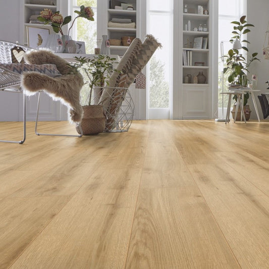 კრონოტექსი ლამინატი გერმანული მწარმოებელი (Manufacturer): გერმანია - Kronotex
ცვეთის კლასი (AC Rating): AC5
გამოყენების კლასი (Utility Class): 33
რეკომენდებული სივრცეები (Room): მისაღები, სასადილო, სამზარეულო, ოფისი
იატაკქვეშა გათბობასთან თავსებადი
კიდეების ტიპი (Edge Type): 4-მხრივი (V-ჭრა)
ზომა: 1375X188X12&nbsp;
ჩამკეტი სისტემა (Joint System): 1clic 2go pure+
სისქე (Thickness): 12 მმ
ტექსტურა (Texture): HO
ფილის ტიპი (Plank): სტანდარტული ფილა