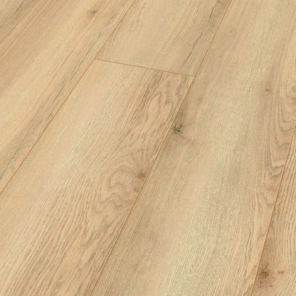 my floor laminati ლამინატი 12 მმ 33 კლასი გერმანული სახლი ტექნიკური მახასიათებლები;
წარმოების ადგილი: გერმანია, My Floor
ცვეთის კლასი: AC5
ჩამკეტი სისტემა (Lock)
სისქე 12 მმ
ზომები (Dimensions):
1375 x 188 x 12 მმ;



უპირატესობები (Advantages)
არ იკაწრება
იატაკქვეშა გათბობასთან თავსებადი
ბავშვებისა და ცხოველებისთვის უსაფრთხო&nbsp;
მარტივი მოვლა
ნესტგამძლე
დამზადებულია ბუნებრივი და მდგრადი მასალებისგან
გამოყენება
საძინებელი (Bedrooms)
ბავშვთა ოთახი (Children's room)
კომერციული გამოყენება: სასტუმრო
